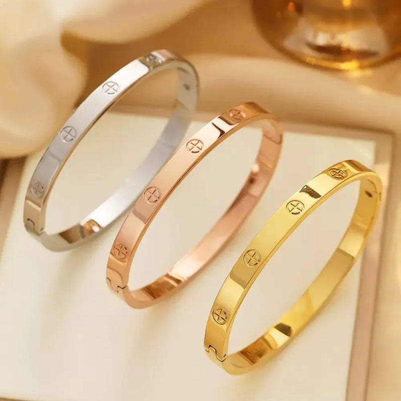 Bracelete Love Cartier Virginia banhado a ouro 18k e prata 925